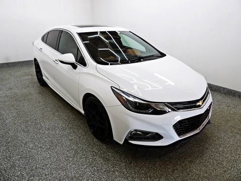 Used 2016 Chevrolet Cruze Premier w/ Premier True North Edition FWD image 3