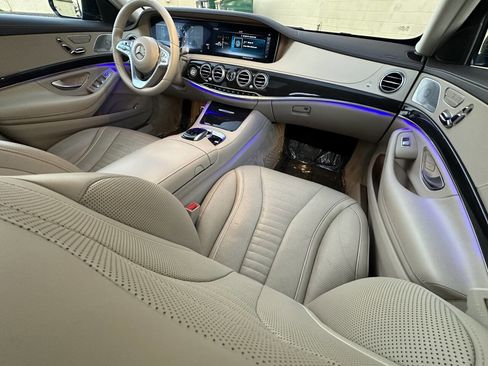 Used 2018 Mercedes-Benz S 560 Sedan image 13