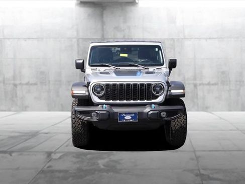 Used 2024 Jeep Wrangler Unlimited Rubicon 4xe AWD/4WD image 4