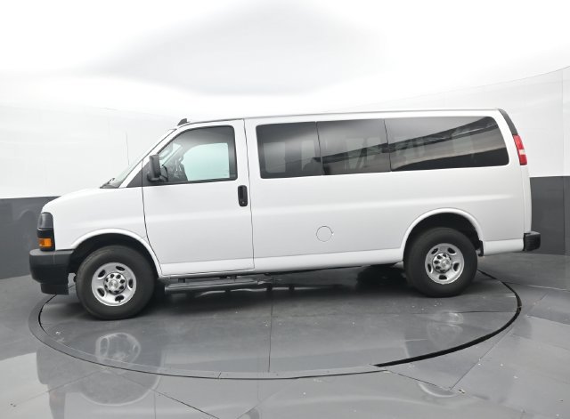 Used 2022 Chevrolet Express 2500 LS w/ Driver Convenience Package RWD image 7