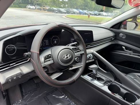 Used 2024 Hyundai Elantra Limited FWD image 13