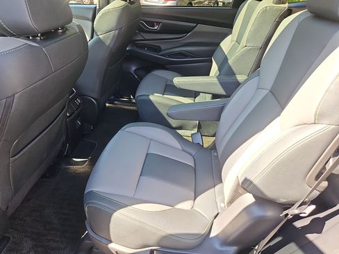 Used 2023 Subaru Ascent Onyx Edition AWD/4WD image 32