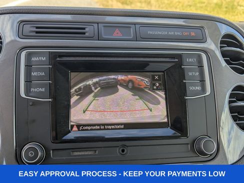 Used 2016 Volkswagen Tiguan S image 23