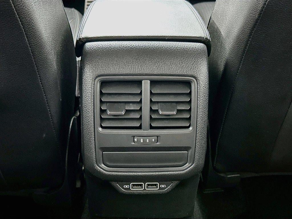 Used 2019 Volkswagen Passat 2.0T SE R-Line FWD image 26