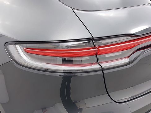 Certified 2025 Porsche Macan image 35