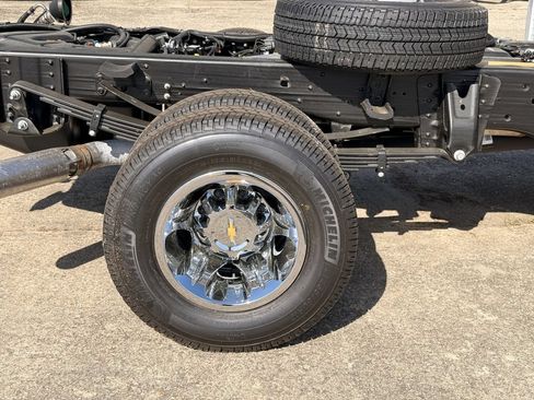 New 2026 Chevrolet Silverado 3500 LT w/ Convenience Package AWD/4WD image 11