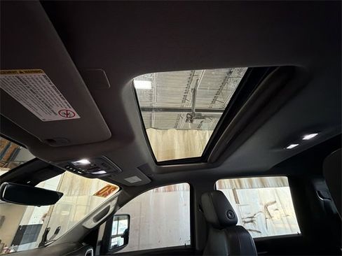 Used 2020 Chevrolet Silverado 3500 LTZ w/ LTZ Premium Package image 23