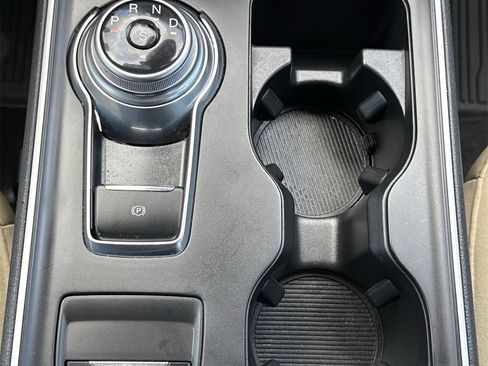 Used 2024 Ford Edge SE image 27