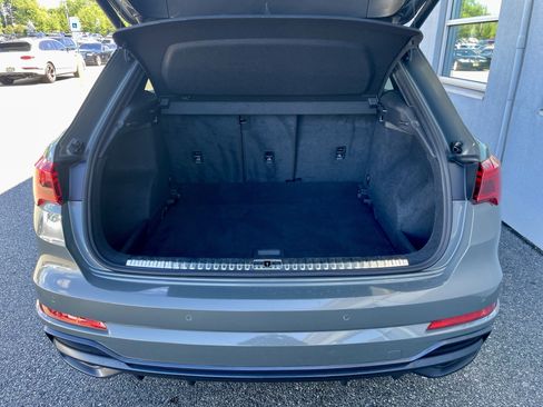 Used 2020 Audi Q3 2.0T Premium w/ Convenience Package AWD/4WD image 36