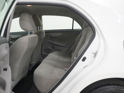 Used 2009 Toyota Corolla S image 16