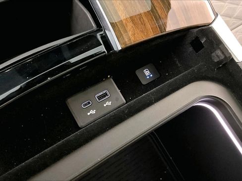 Used 2025 Cadillac Escalade Sport Platinum w/ LPO, Floor Liner Package image 32