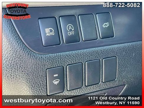 Used 2018 Toyota Highlander XLE AWD/4WD image 25
