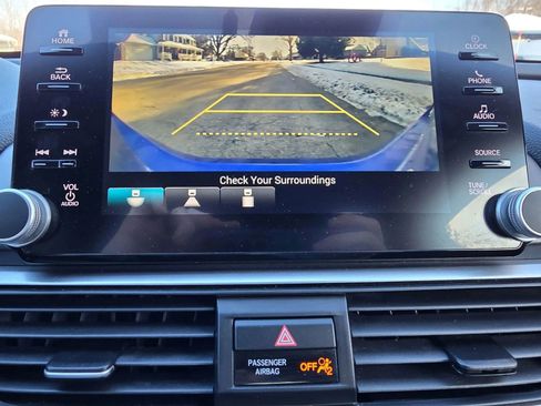 Used 2018 Honda Accord Sport image 18