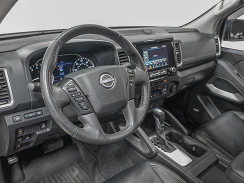 Used 2024 Nissan Frontier SL w/ Technology Package AWD/4WD image 15