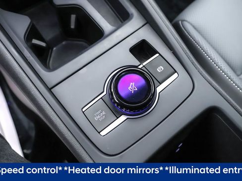 Used 2025 Volkswagen Tiguan SE image 10