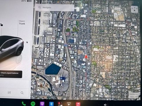 Used 2025 Tesla Model Y Long Range AWD/4WD image 19