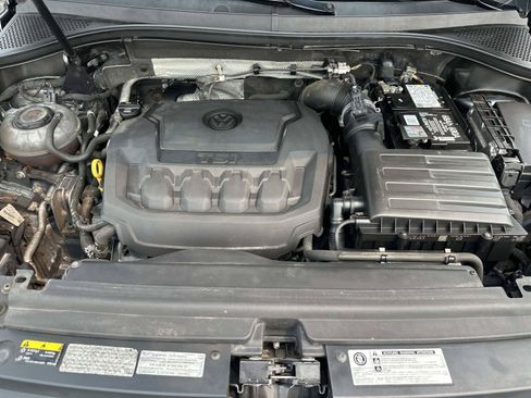 Used 2018 Volkswagen Tiguan SEL Premium AWD/4WD image 10