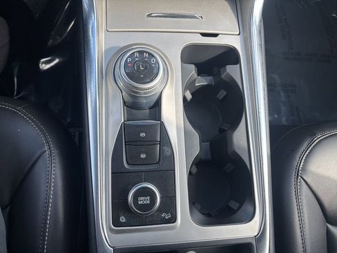 Used 2022 Ford Explorer XLT w/ Equipment Group 202A image 32