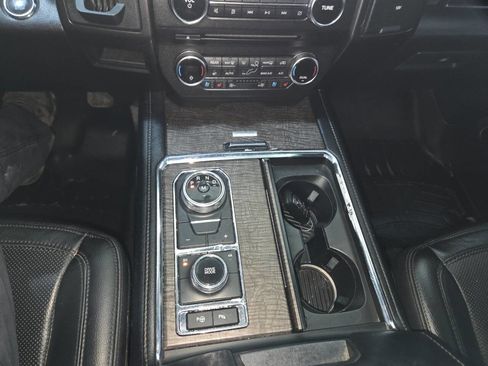 Used 2018 Ford Expedition Limited w/ Equipment Group 302A image 38