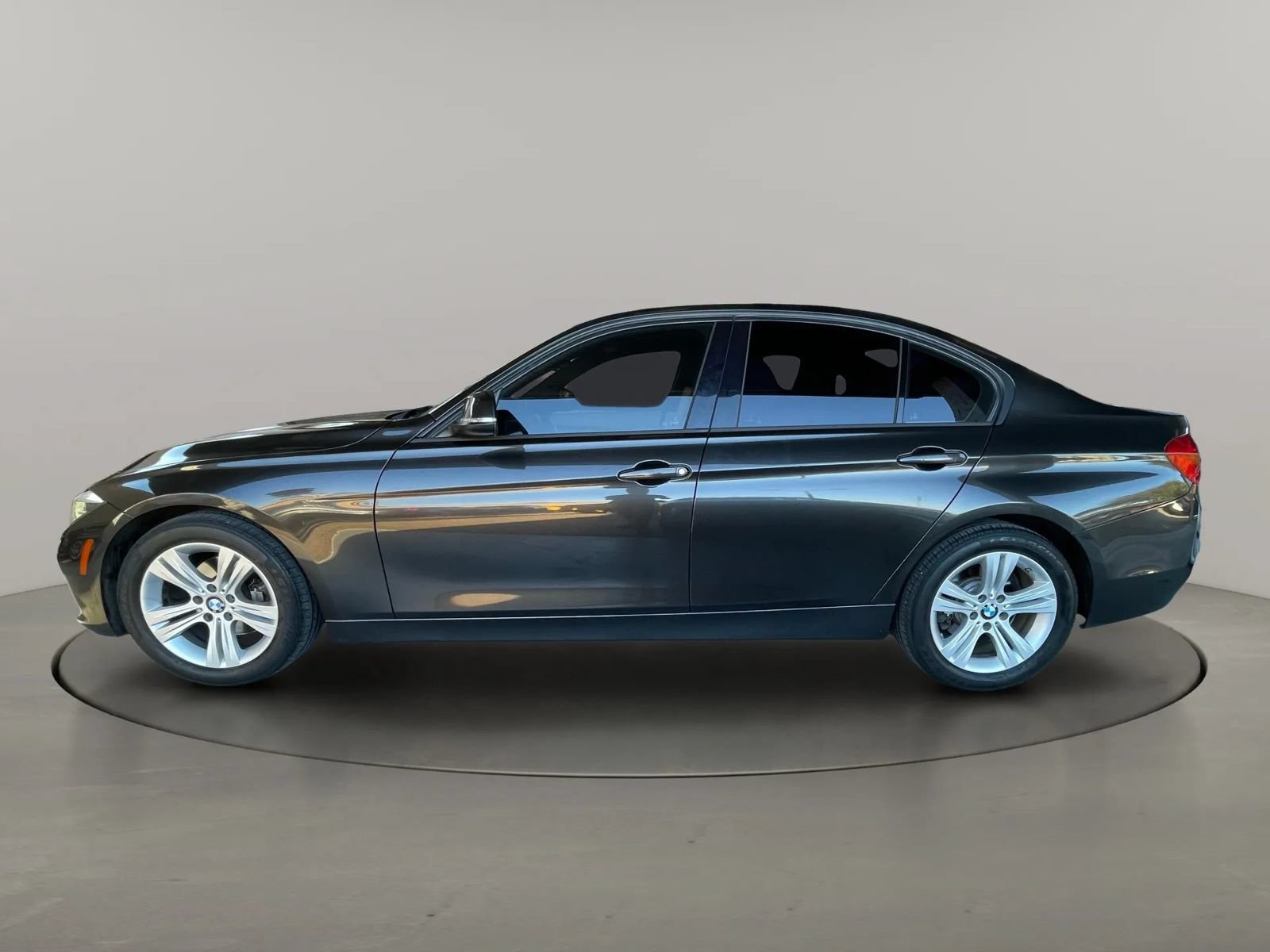 Used 2016 BMW 328i Sedan RWD image 2