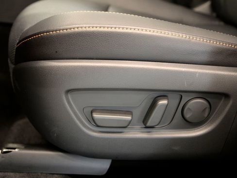 Certified 2025 MAZDA CX-70 Plug-In Hybrid w/ Premium Pkg image 16