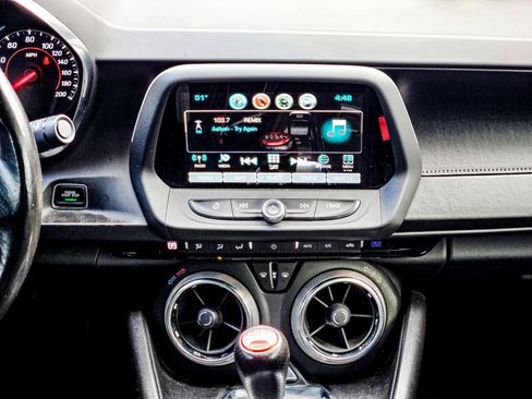 Used 2018 Chevrolet Camaro SS image 19