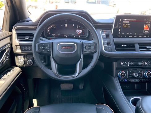 Used 2024 GMC Yukon AT4 w/ Technology Package AWD/4WD image 6