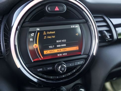 Used 2019 MINI Cooper Convertible w/ Premium Package FWD image 19
