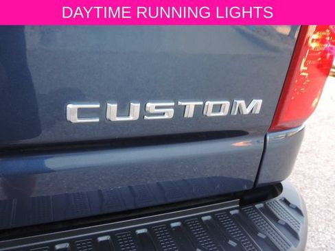 Used 2022 Chevrolet Silverado 2500 Custom w/ Custom Convenience Package AWD/4WD image 14