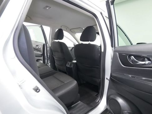 Used 2020 Nissan Rogue SV AWD/4WD image 23