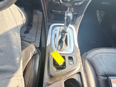 Used 2015 Buick Regal Premium w/ Experience Buick Package FWD image 22