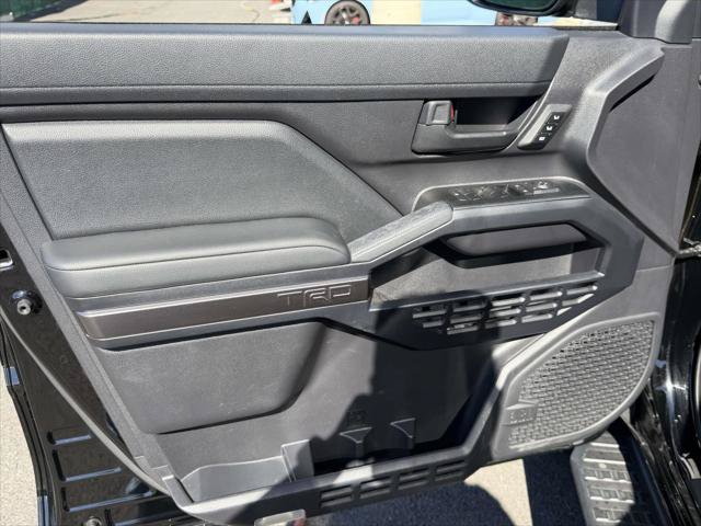 Used 2026 Toyota 4Runner TRD Off-Road Premium AWD/4WD image 18