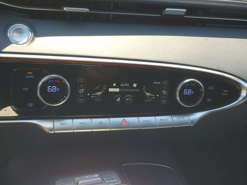 Used 2022 Genesis GV70 3.5T Sport w/ Sport Prestige Package AWD/4WD image 28