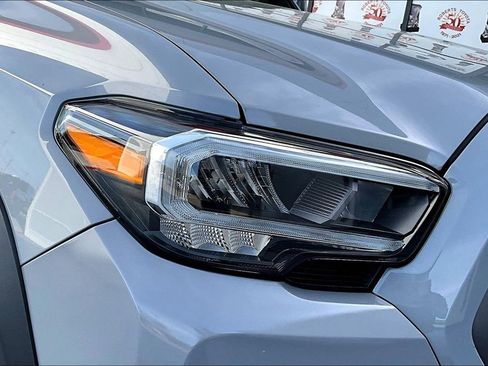 Certified 2021 Toyota Tacoma TRD Off-Road w/ TRD Premium Off Road Package image 30