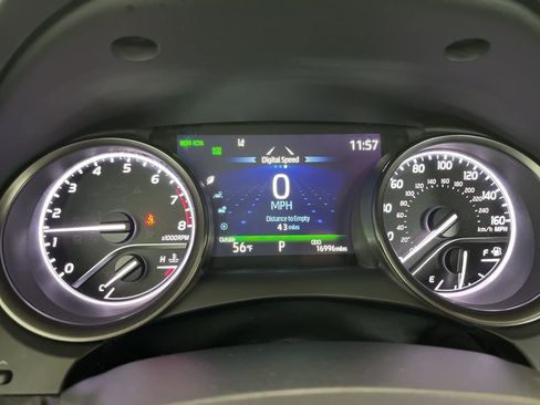 Used 2023 Toyota Camry SE w/ Cold Weather Package image 9