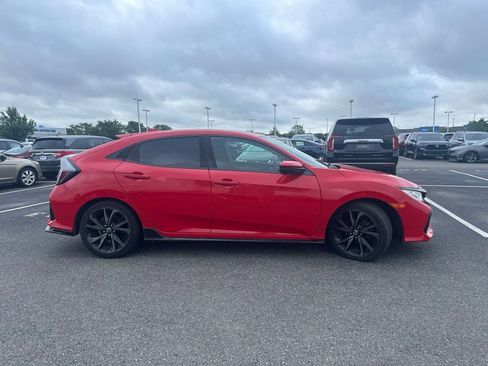 Used 2018 Honda Civic Sport image 11