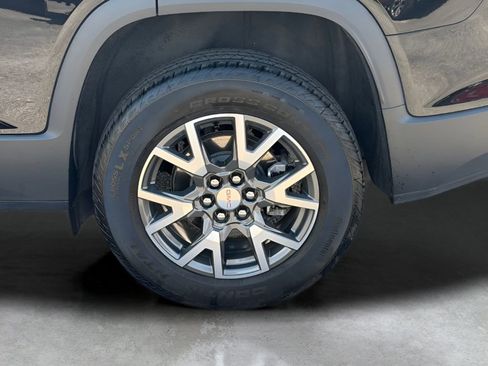 Used 2023 GMC Acadia SLE w/ Driver Convenience Package FWD image 13