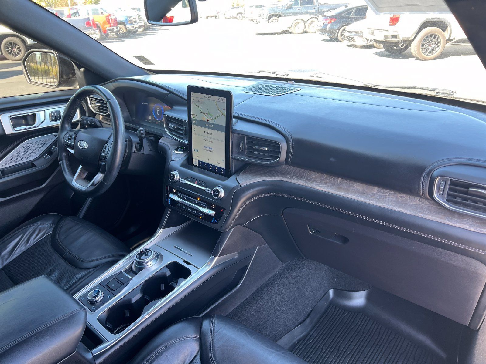 Used 2020 Ford Explorer Platinum w/ Premium Technology Package AWD/4WD image 36