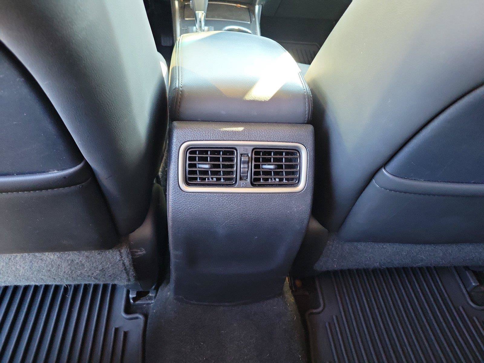 Used 2014 Nissan Altima 2.5 SL w/ Moonroof Package FWD image 10