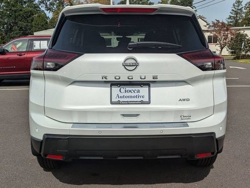 New 2026 Nissan Rogue SV AWD/4WD image 25