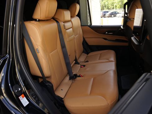 Used 2026 Lexus LX 600 4WD w/ Appearance Package image 23