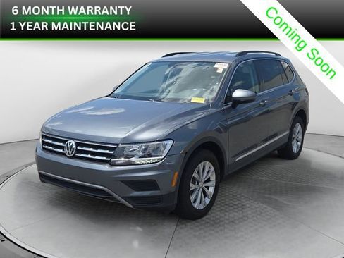 Used 2018 Volkswagen Tiguan SE w/ 3rd Row Seat Package AWD/4WD image 1