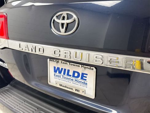Used 2016 Toyota Land Cruiser image 13