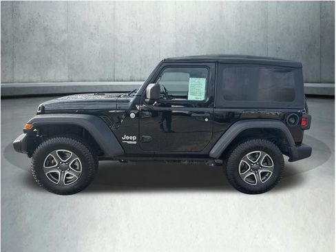 Used 2020 Jeep Wrangler Sport AWD/4WD image 2