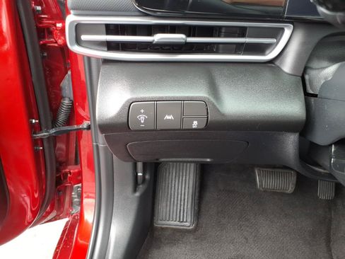 Used 2023 Hyundai Elantra SEL w/ Convenience Package FWD image 11