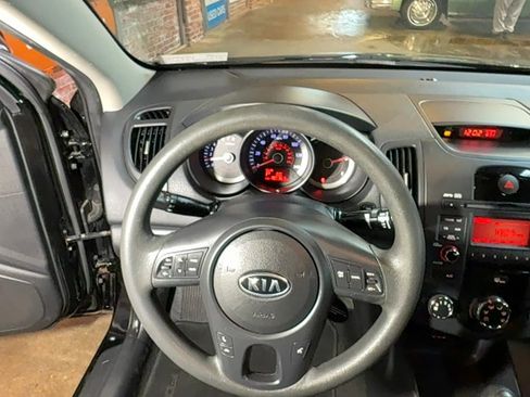 Used 2012 Kia Forte EX w/ Fuel Economy Pkg FWD image 17