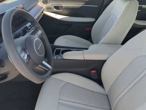 New 2025 Hyundai Sonata SEL image 18