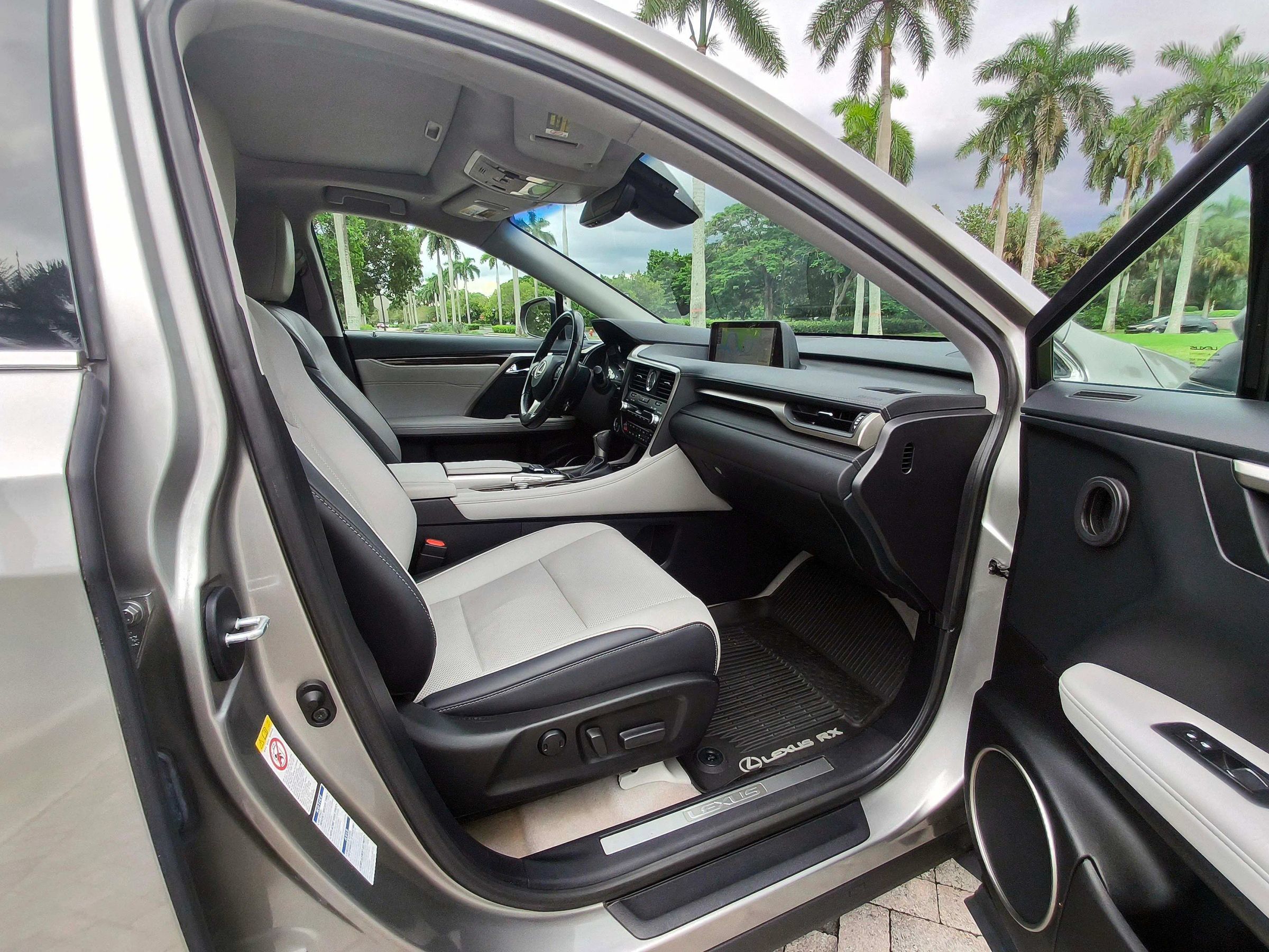 Used 2019 Lexus RX 350 AWD w/ Navigation Package image 40