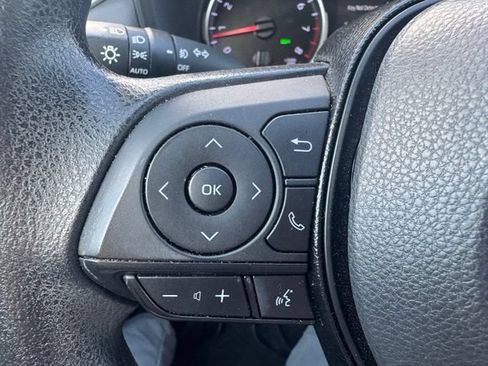 Used 2021 Toyota RAV4 XLE FWD image 22