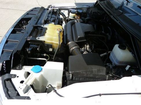 Used 2019 Nissan NV 2500 SL w/ Navigation Package image 10